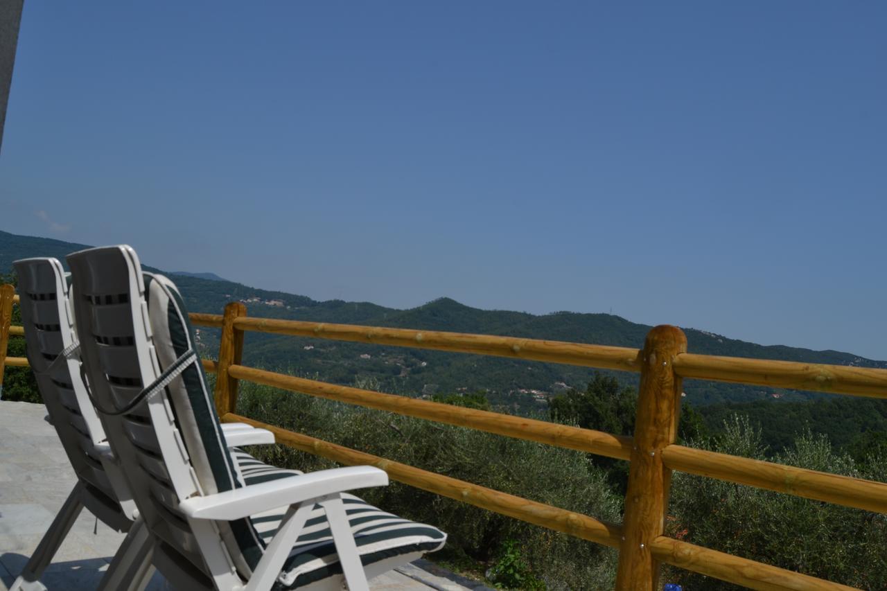 Bed and Breakfast Joie De Vivre Calice Ligure Exterior foto