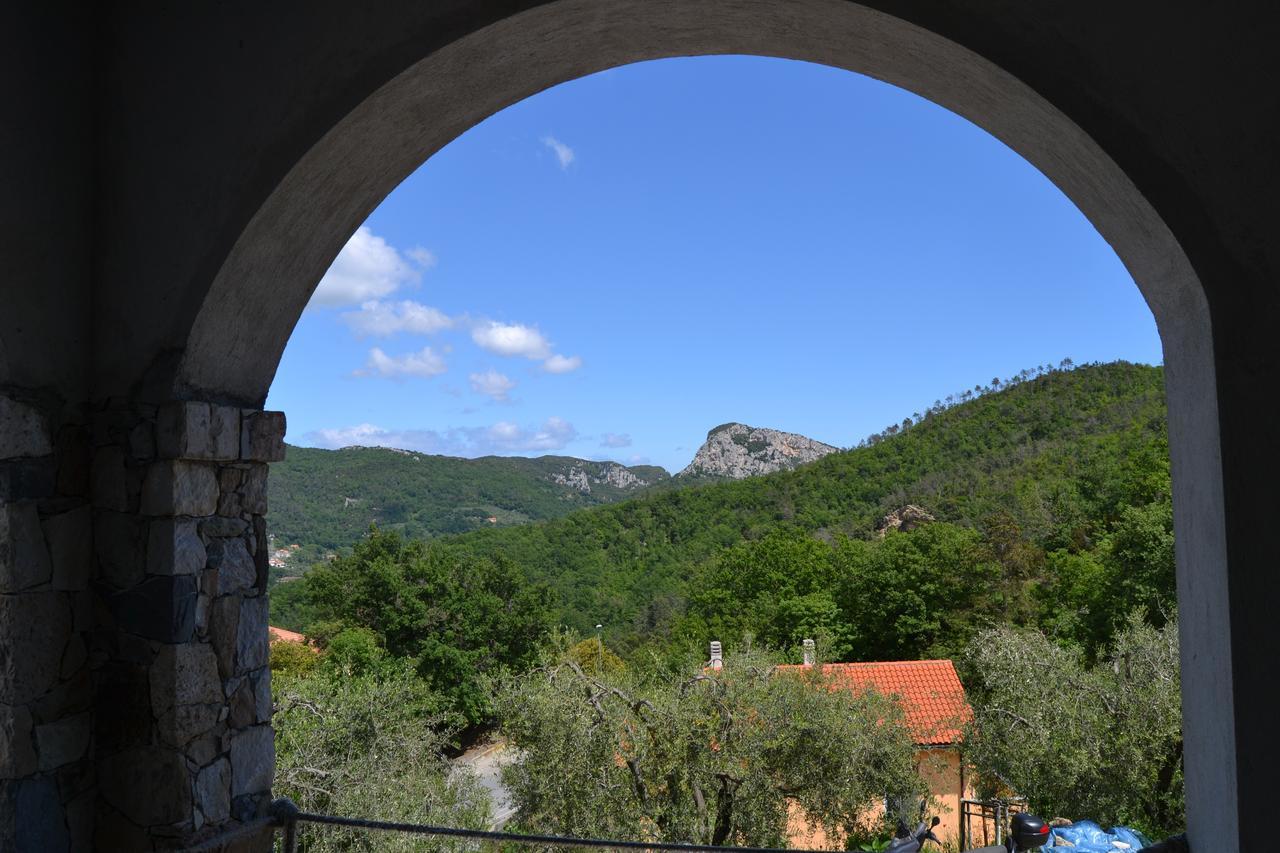 Bed and Breakfast Joie De Vivre Calice Ligure Exterior foto